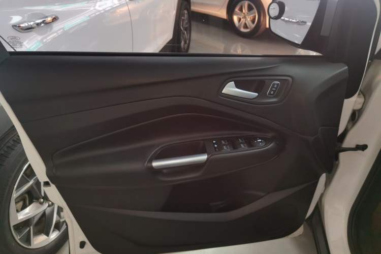 Used Ford Kuga 2019 EcoBoost 180 Two-Wheel Drive Titanium Plus Model China V Standard
