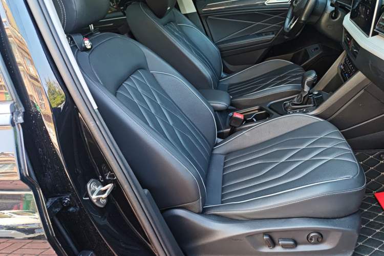 Used Volkswagen Tiguan L 2024 330TSI Automatic Two-Wheel Drive R-Line Enhanced Edition