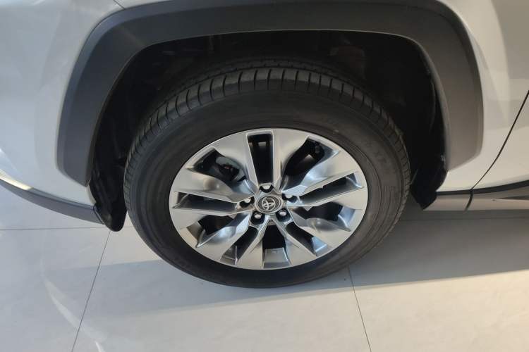 Used Toyota Wildlander 2023 2.0L CVT Two-Wheel Drive Leading Edition