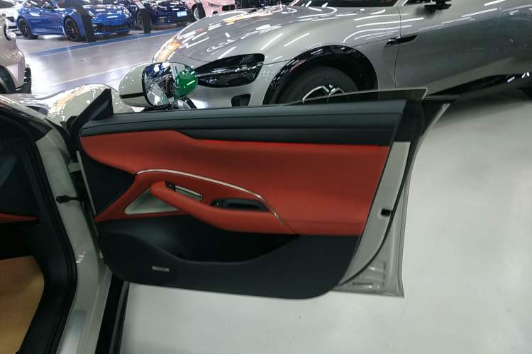 Used  SU7 2024 Four-Wheel Drive Ultra-Long Range Advanced Intelligent Driving Max Edition
