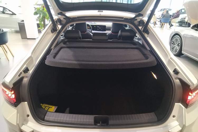 Used Volkswagen Lamando 2025 Lavida L 280TSI DSG Cool & Spicy Edition
