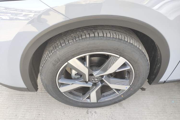 Used Venucia V DD-i 2025 Orca 150km Joyful Journey Edition
