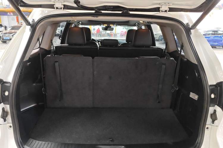 Used Toyota Highlander 2018 2.0T Four-Wheel Drive Luxury Edition 7 Seats China V Emission Standard
