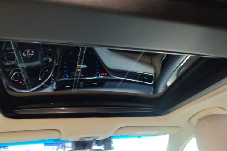 Used Toyota Camry 2019 2.5G Luxury Edition China VI Standard
