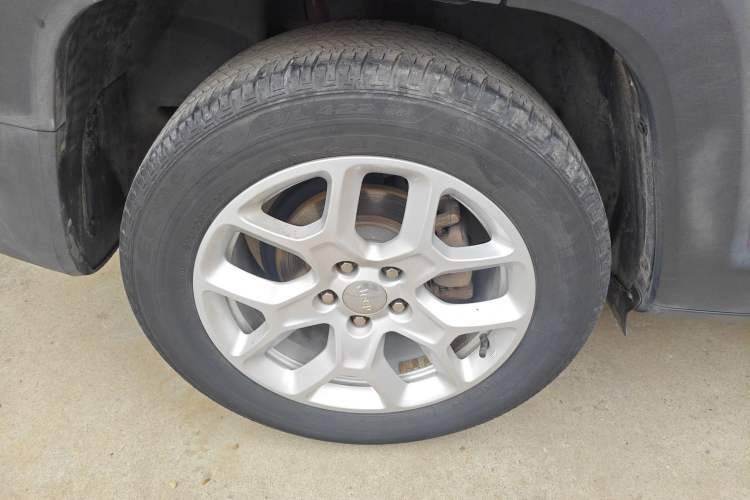 Used  Renegade 2017 180T Automatic High-Energy Version
