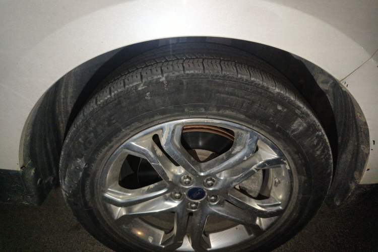 Used Ford Edge 2015 2.0T GTDi 4x4 High-Grade Model
