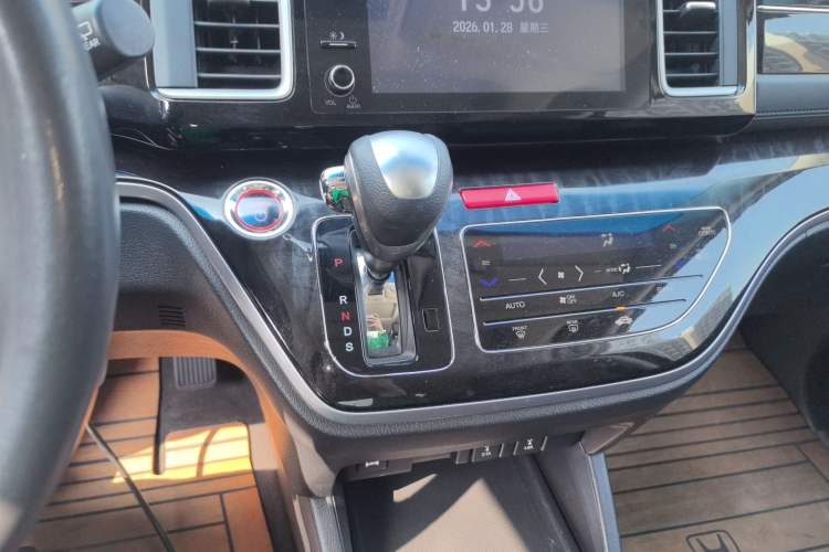 Used Honda Elysion 2019 2.0L Hybrid Luxury Edition
