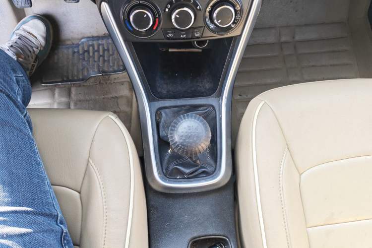 Used Suzuki S-Cross 2014 1.6L Manual Two-Wheel Drive Entry Model
