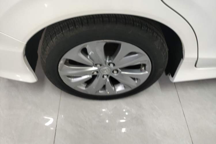 Used Honda Jade 2017 1.8L automatic Comfort version 5 seats
