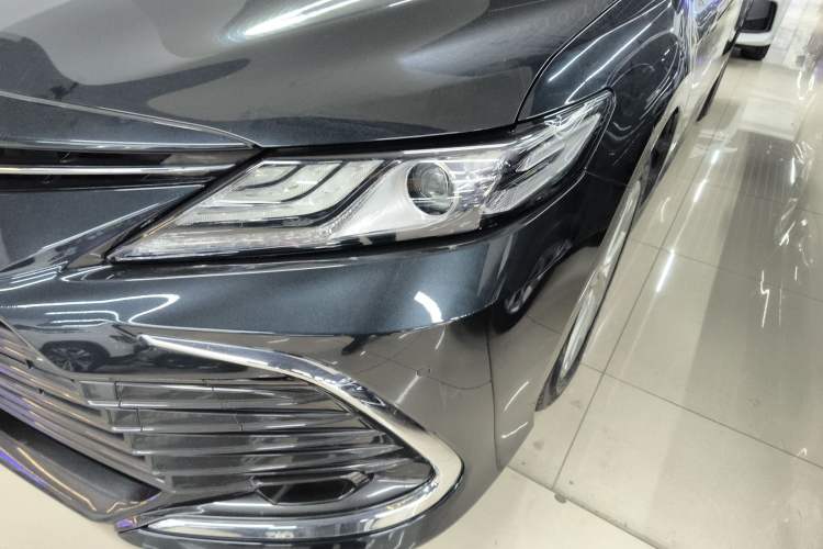 Used Toyota Camry 2021 2.0G Luxury Edition
