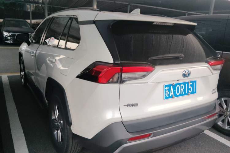 Used Toyota RAV4 2020 Dual-Engine 2.5L E-CVT Two-Wheel Drive Elite Edition
