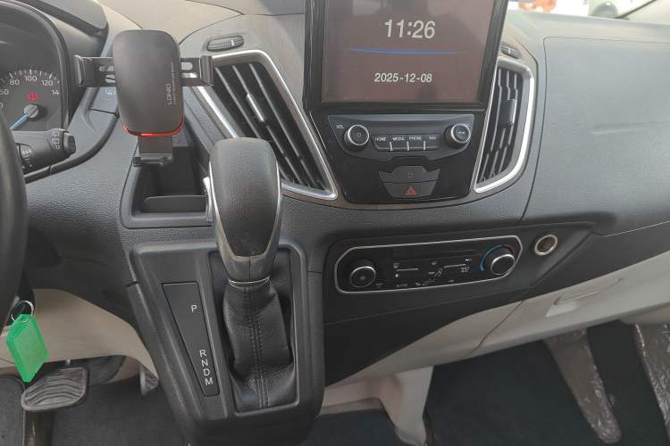 Used Ford Tourneo Custom 2017 2.0T Automatic Elite Version
