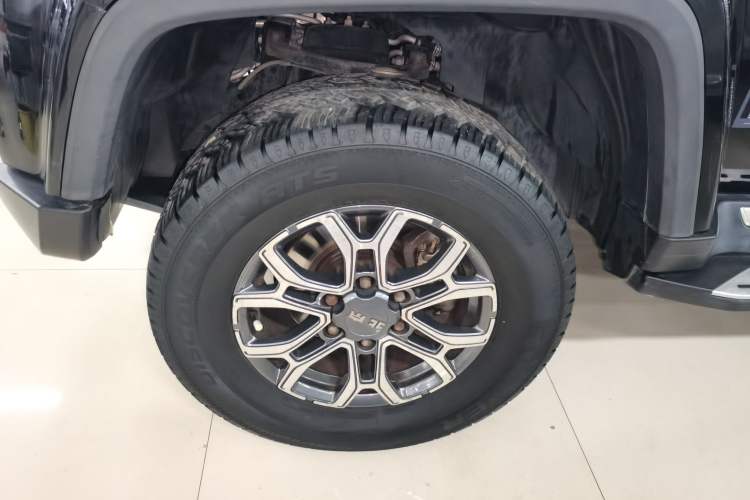 Used  BJ40 2020 2.0T Automatic Four-Wheel Drive Urban Hunter Edition Chivalrous Type
