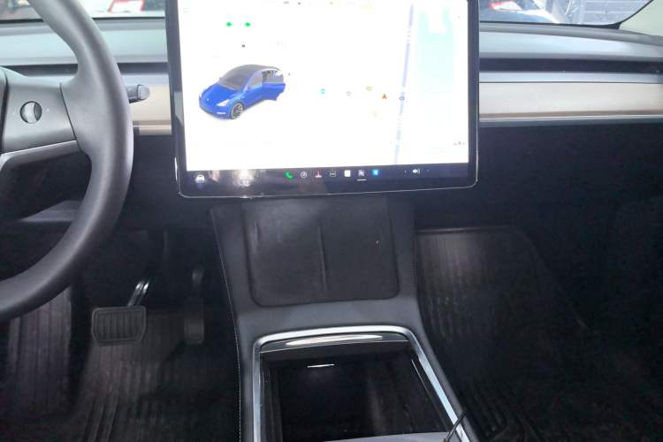 Used Tesla Model Y 2021 Long-Range All-Wheel-Drive Version 3D7
