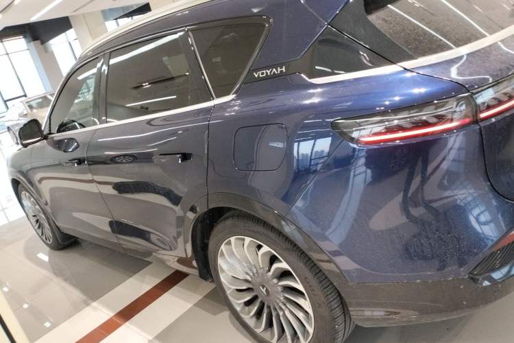 Used VOYAH FREE 2021 Four-Wheel Drive Standard Range-Extended Exclusive Luxury Package