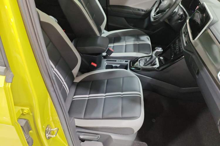 Used Volkswagen T-ROC 2023 300TSI DSG Two-Wheel Drive Starlight Edition