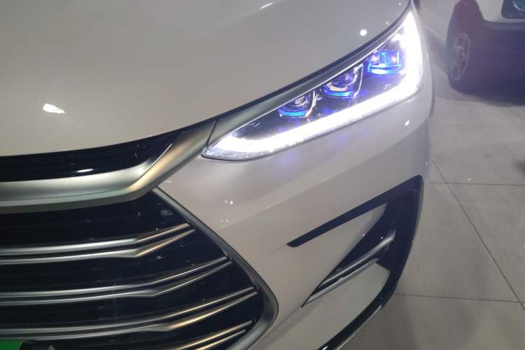 Used BYD Tang New Energy 2023 DM-i Champion Edition 112KM Prestige Model
