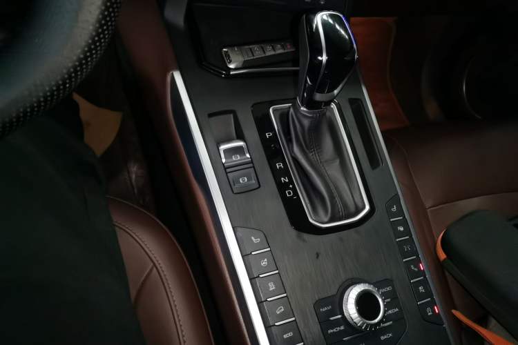 Used Wey VV5 2017 2.0T Flagship Edition
