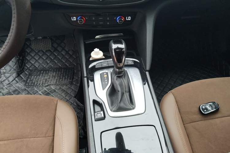 Used Buick Regal 2019 20T Elite Version China VI Standard
