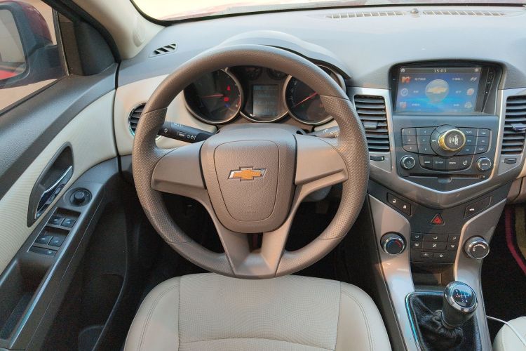 Used Chevrolet Cruze 2015 1.5L Classic SE MT