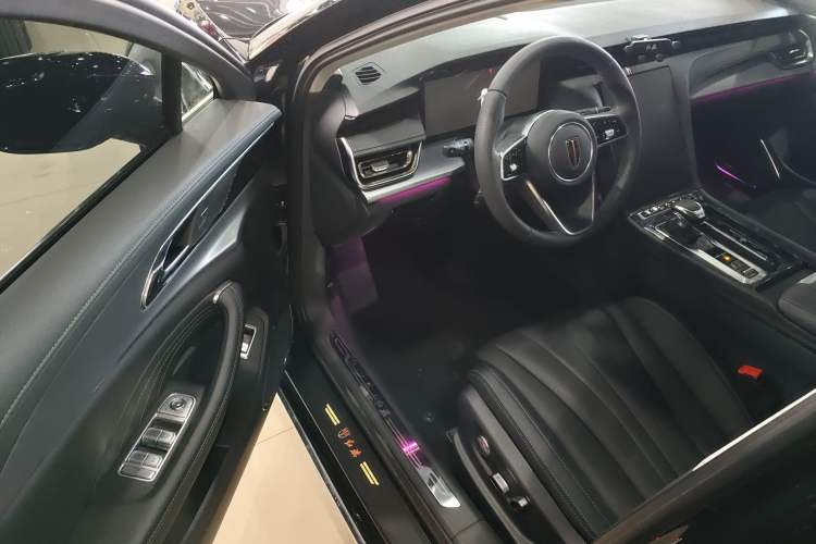 Used Hongqi H5 2024 2.0T Automatic Smart Connect Flagship Edition