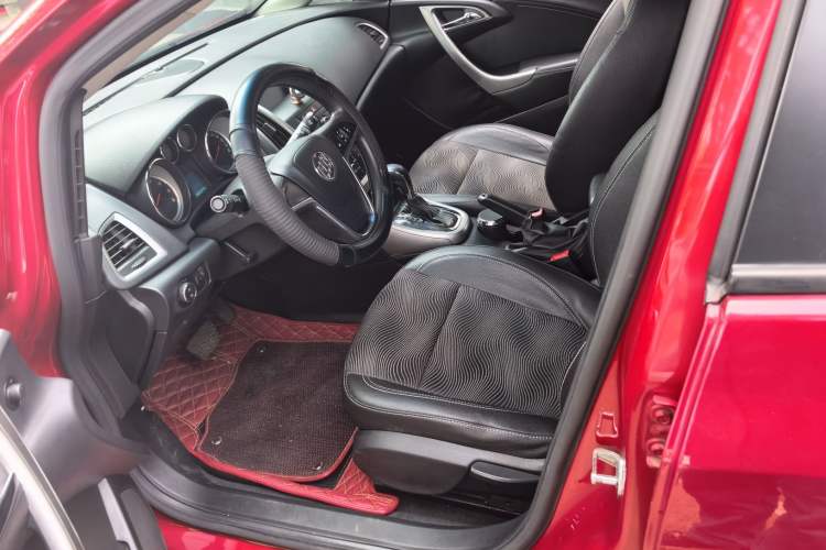 Used Buick GT 2014 XT 1.6L Automatic Fashion Edition
