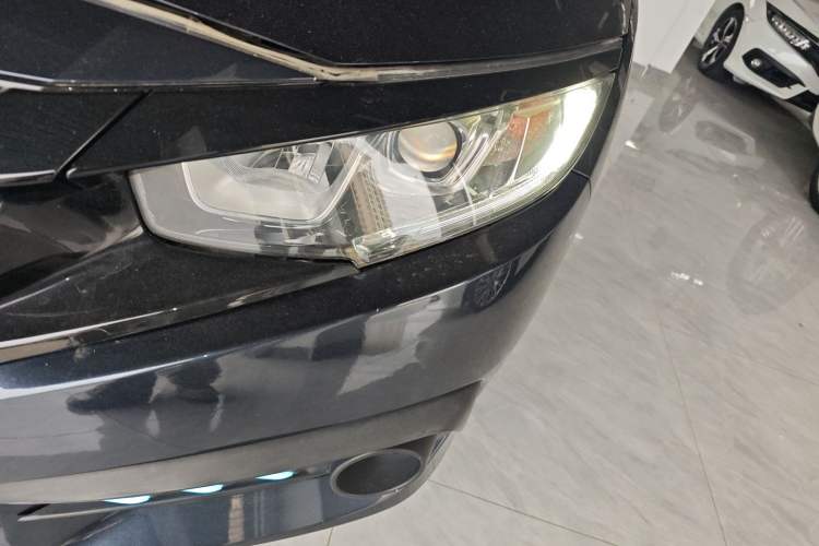 Used Honda Civic 2016 220TURBO CVT Luxury Edition