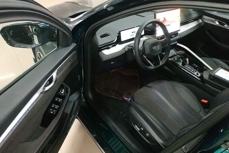 Used Geely Auto Preface 2025 Dongfang Yao 2.0TD Lanxing Edition
