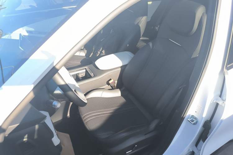 Used  L7 2024 1.5T 115 km PLUS Dragon Edition
