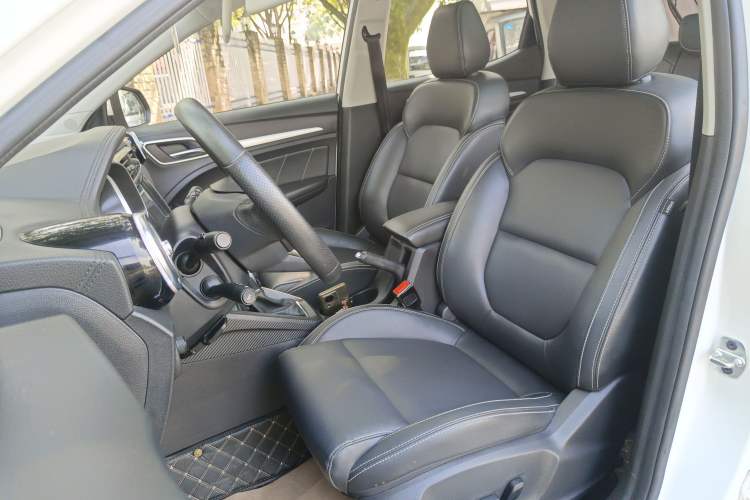 Used MG ZS 2018 1.5L Automatic Luxury Edition China V Standard
