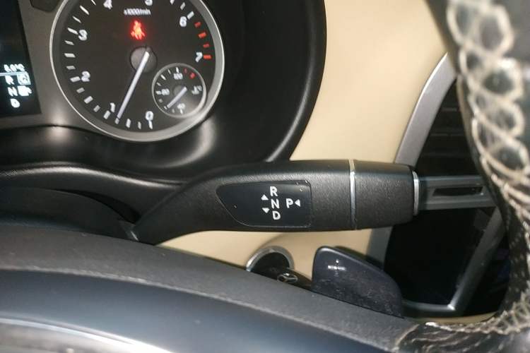 Used Mercedes-Benz Vito 2018 2.0T Business Version China VI Emission Standard
