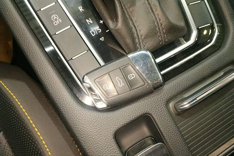 Used Volkswagen FAW-Volkswagen CC 2023 380TSI Striking Edition
