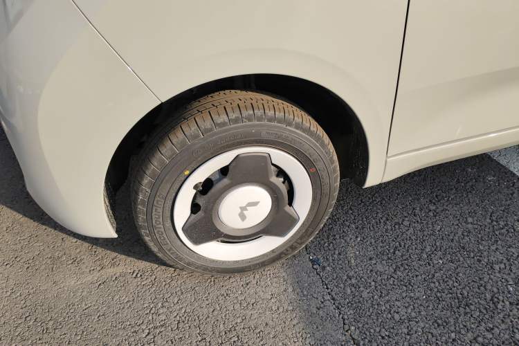 Used Wuling Hongguang MINIEV 2024 3rd Generation 215km Youth Edition
