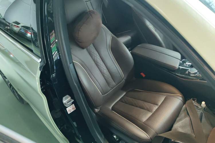 Used BMW 5 Series 2021 525Li M Sport Package