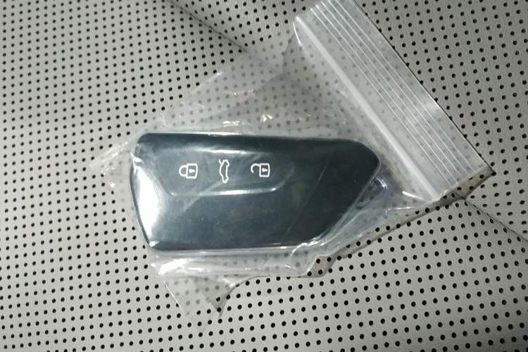 Used Volkswagen Tayron 2025 Tiguan L 380TSI 4Motion Luxury Easy Package
