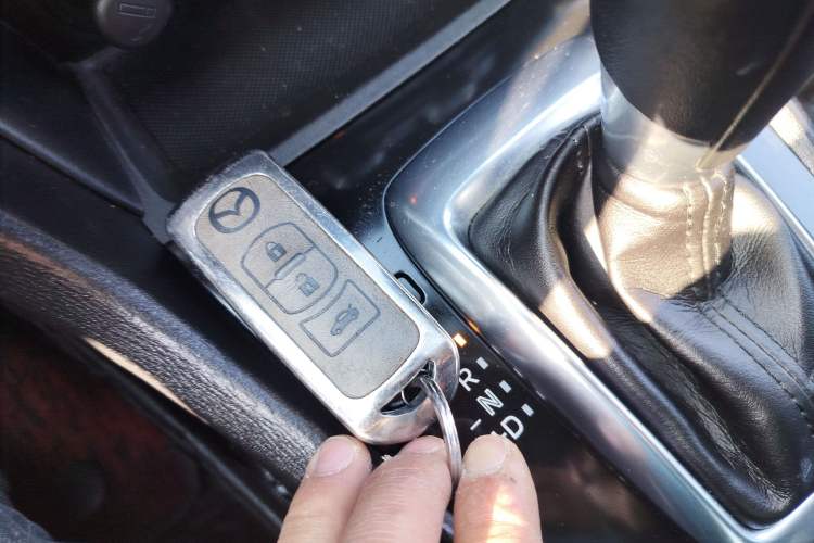 Used Mazda Atenza 2014 2.0L Blue Sky Deluxe Edition