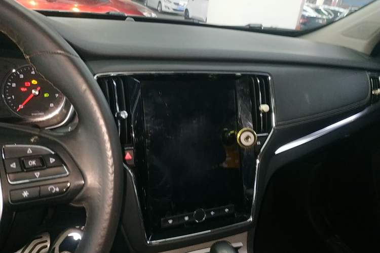 Used Roewe RX5 2016 20T Two-Wheel Drive Automatic Internet Smart Edition
