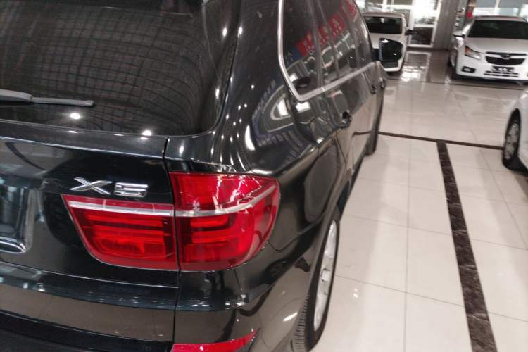 Used BMW X5 2012 xDrive35i Luxury Edition U.S. specification 5 seats