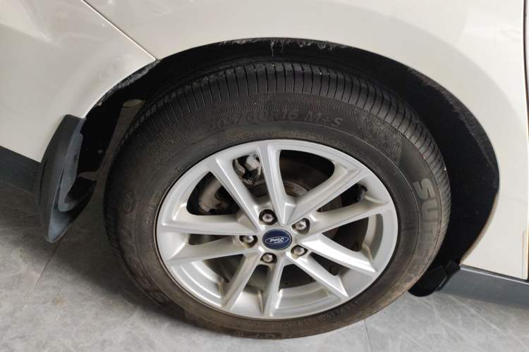 Used Ford Focus 2017 Sedan EcoBoost 180 Automatic Elite Model
