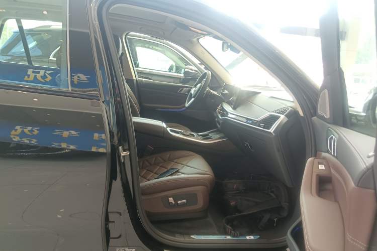 Used BMW X5 2023 xDrive 30Li Luxury M Sport Night Edition Package
