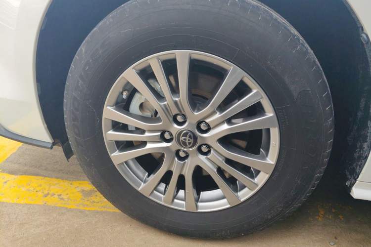 Used Toyota Sienna 2023 2.5L Hybrid Comfort Edition
