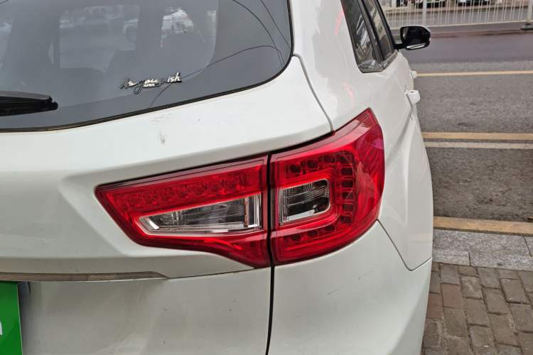 Used Changan CS75 2014 1.8T Automatic Elite Version China V Standard
