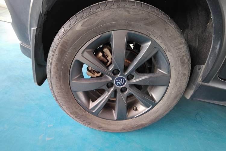 Used BYD Yuan New Energy 2019 EV535 Smart Connect Trendsetting Model
