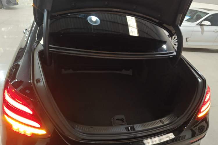 Used Mercedes-Benz E-Class 2020 E 300 L Sport Luxury Edition