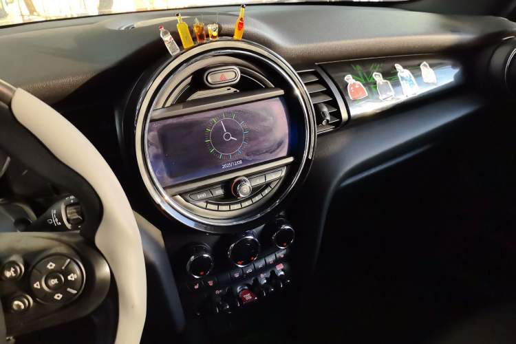 Used  MINI 2021 1.5T COOPER CABRIO Classic Edition
