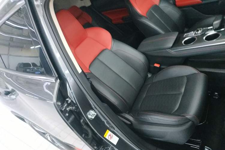 Used Changan CS55PLUS 2022 2nd Generation 1.5T DCT Prestige Version
