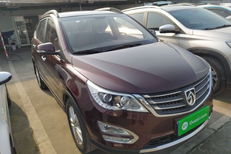 Used Baojun 560 2015 1.8L Manual Elite Model
