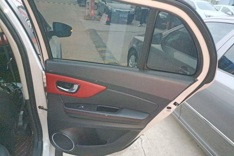 Used Haval H1 2015 1.5L AMT Luxury Model