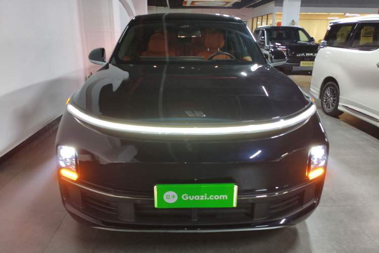 Used Li Auto L8 2023 Air model
