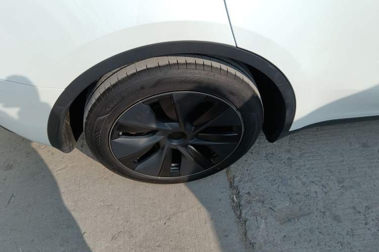 Used Tesla Model Y 2024 Rear-Wheel-Drive Version
